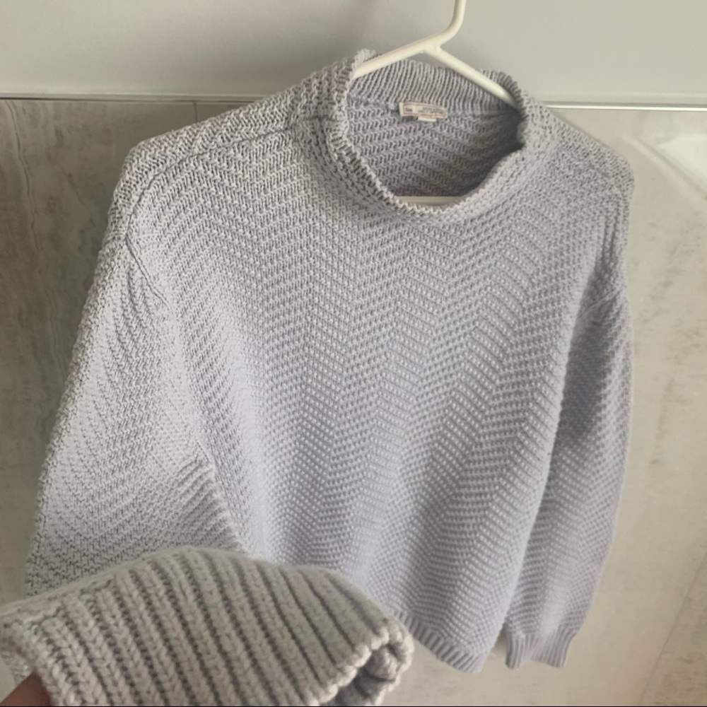 3/$20 gap light blue oversize chevron sweater